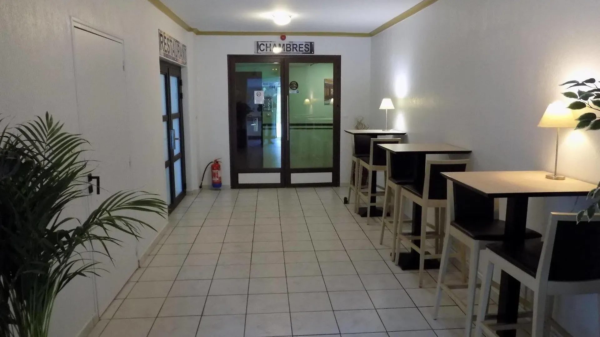 Hotel Martinez Grenay 2*,  France