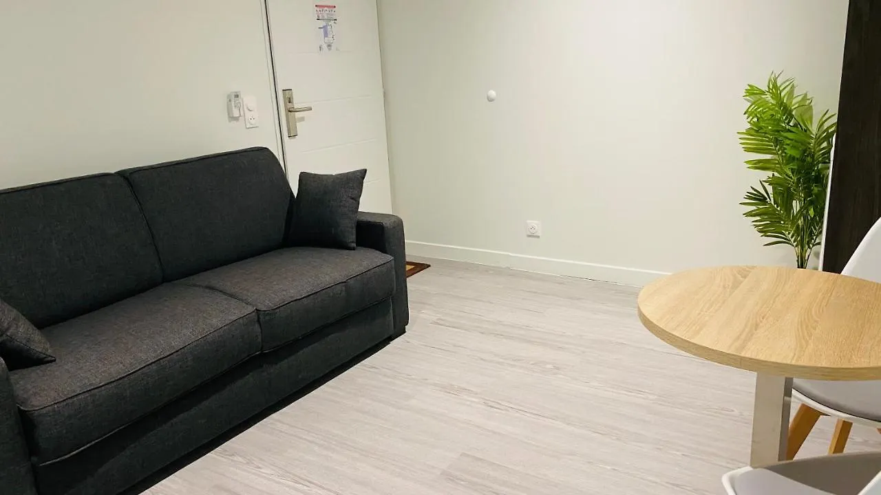 Hotel Martinez Grenay 2*,