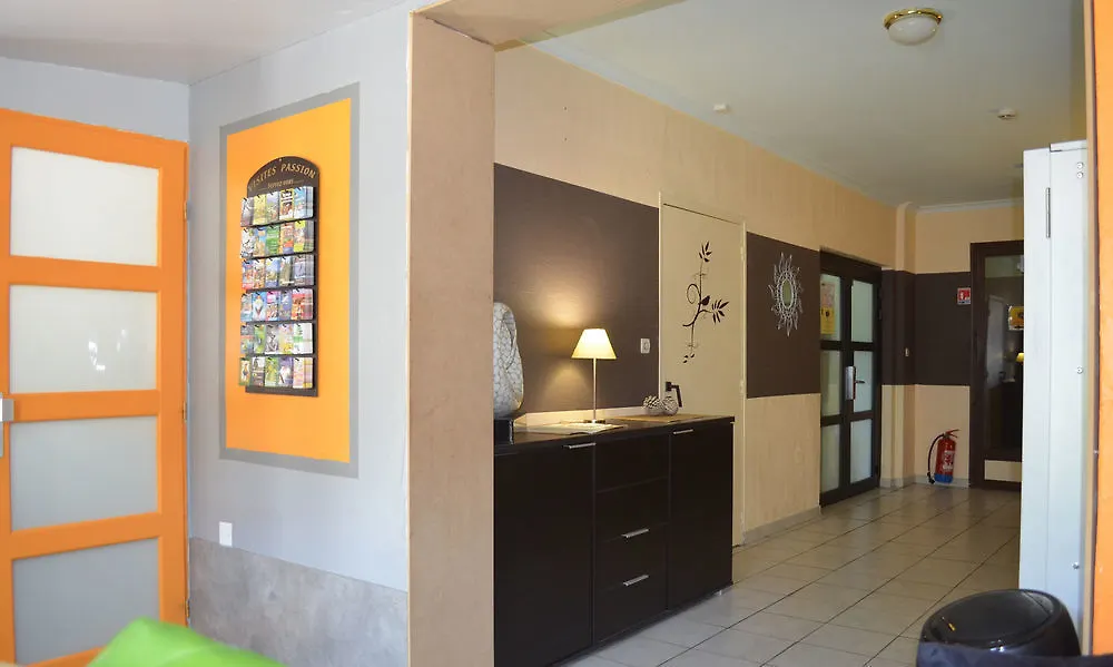 Hotel Martinez Grenay 2*,