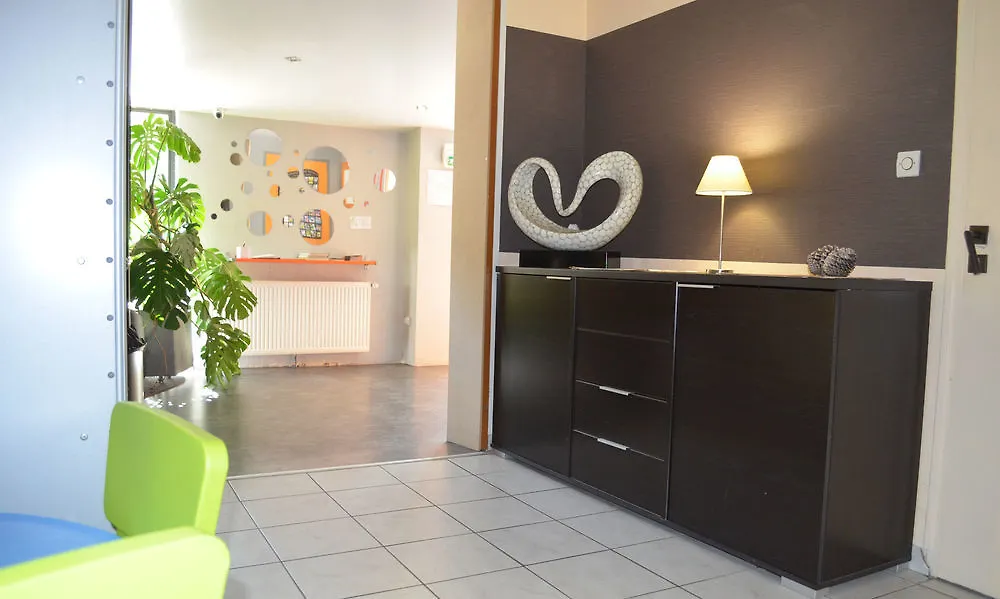 Hotel Martinez Grenay 2*,  France